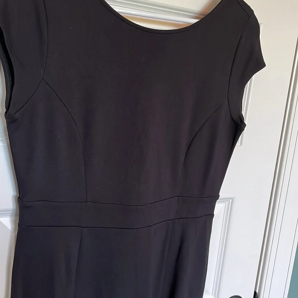 Perfect LBD - Picture 2 of 6